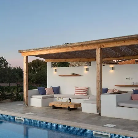 Holiday home Flavia Traditionelles Steinhaus Mit Pool