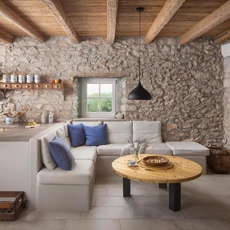 Flavia Traditionelles Steinhaus Mit Pool Holiday home Cepljani